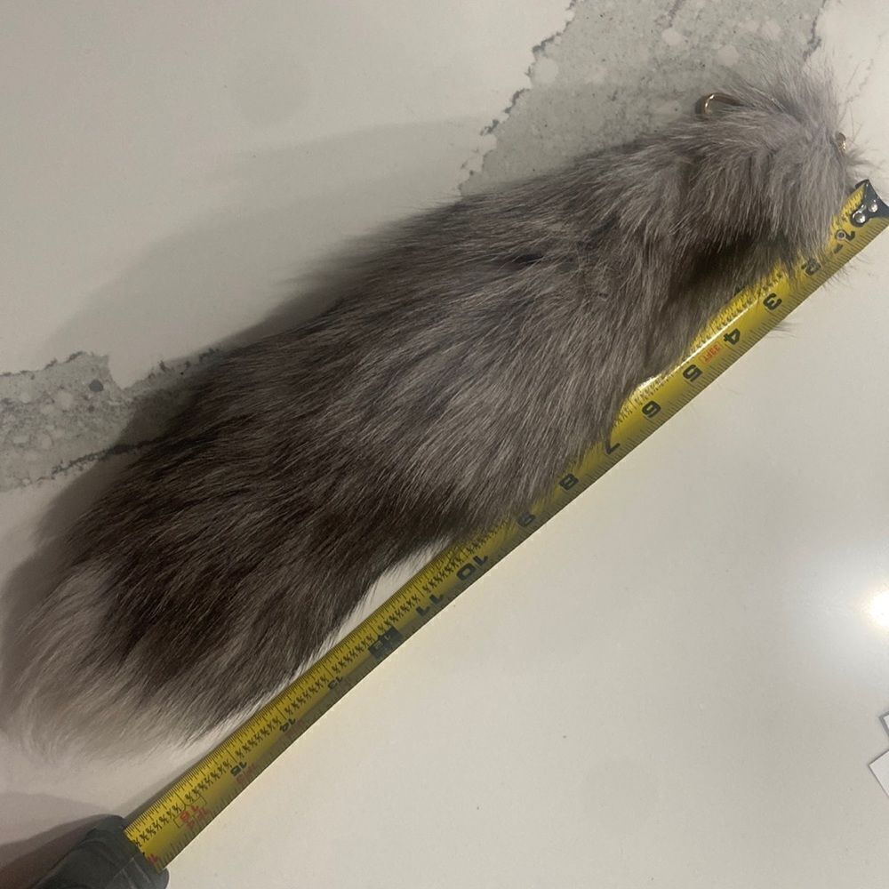 ‎Fox Tail Keychain - Picture 2 of 3